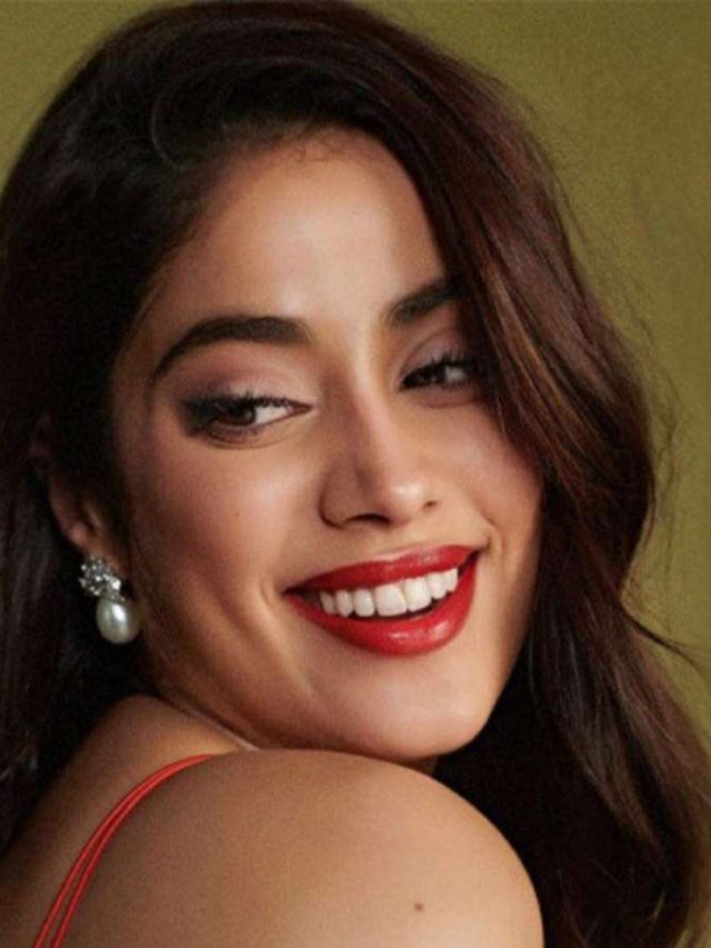 কোন লিপস্টিকে আপানাকে দারুণ মানাবে? বোঝার ৫ টিপস