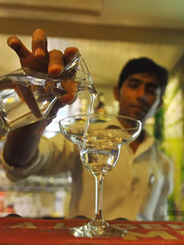 পুজোয় মদের দোকান কতদিন খোলা, বন্ধ কবে?