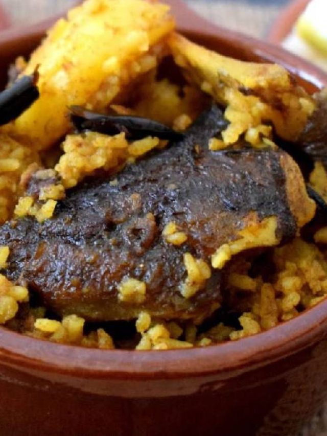 বাঙালির আবেগ মুড়িঘণ্ট, এই পদ্ধতিতে রান্না করলে হবে ঝরঝরে