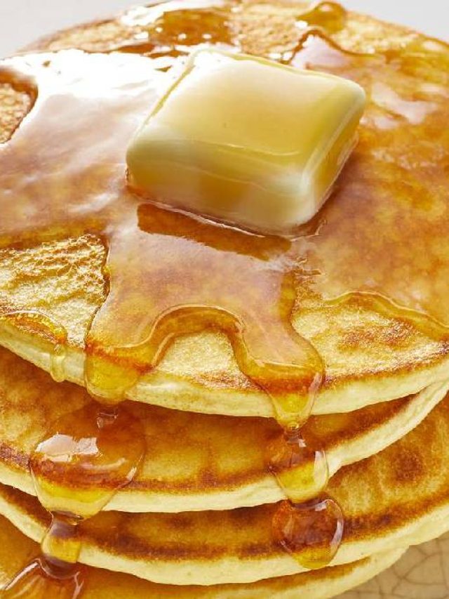 কলা একটু বেশি পেকে গিয়েছে? ফেলে না দিয়ে বানান মুখরোচক খাবার