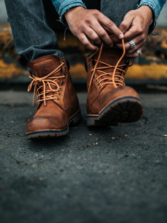 এই ৫টি জুতো প্রত্যেক পুরুষের থাকা উচিত