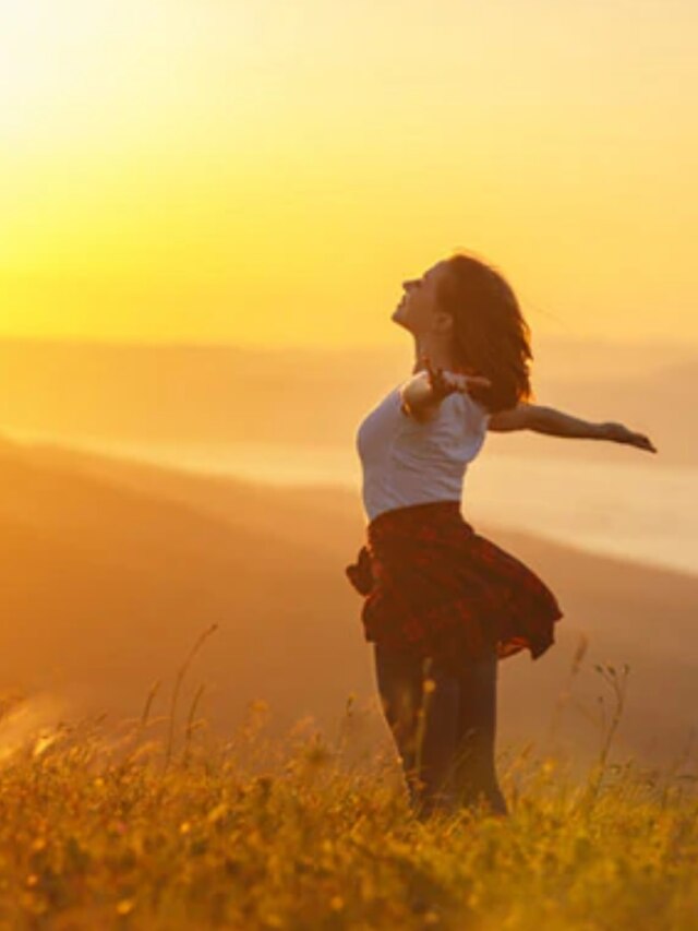 দূর হবে ক্লান্তি-অনিদ্রা, কোন সময়ে কখন রোদে বসলে ভিটামিন ডি?