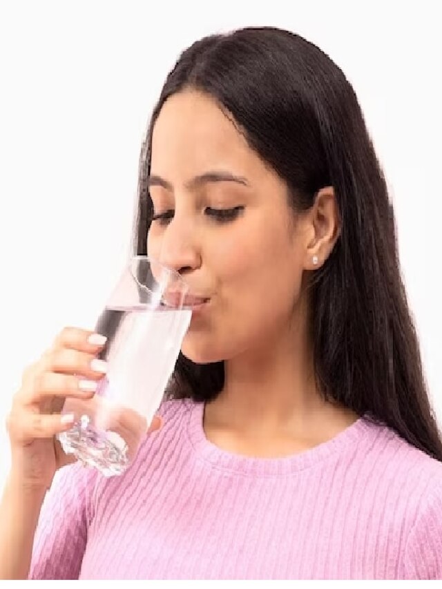 খাওয়ার কতক্ষণ আগে জলপান? দিনে ক'লিটার? সুস্থ থাকার টোটকা