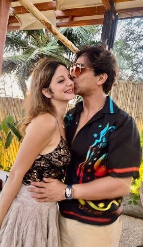 48 में दुल्हन बनेंगी ऋतिक की Ex वाइफ? बॉयफ्रेंड संग हुईं रोमांटिक, बोलीं-  मेरी जिंदगी का प्यार - When will hrithik roshan 48 year old ex wife  sussanne khan get married with