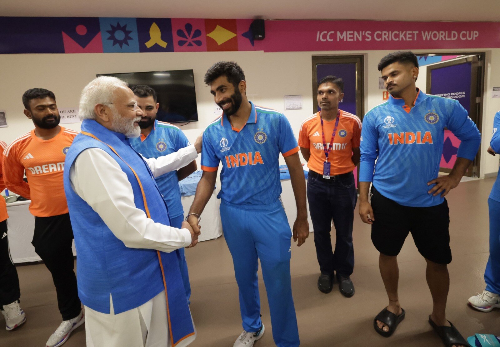 World Cup: PM Modi lifts morale in India dressing room