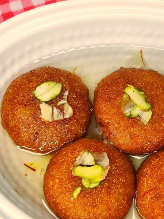 তুলতুলে রসে ভরা রসবড়ার সহজ রেসিপি! খেতে সেরা লাগবে