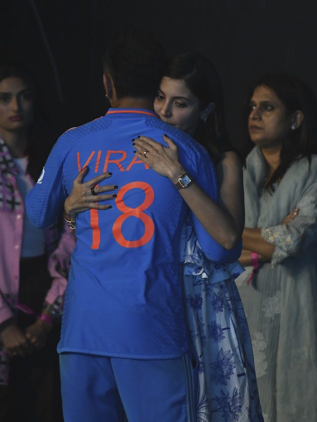 PM Modi visits dressing room, emotional Virat Kohli hugs Anushka, Rohit Sharma, Shami in tears, Mitchell Marsh's viral pic with trophy, new records set: Viral moments from IND vs AUS World Cup final