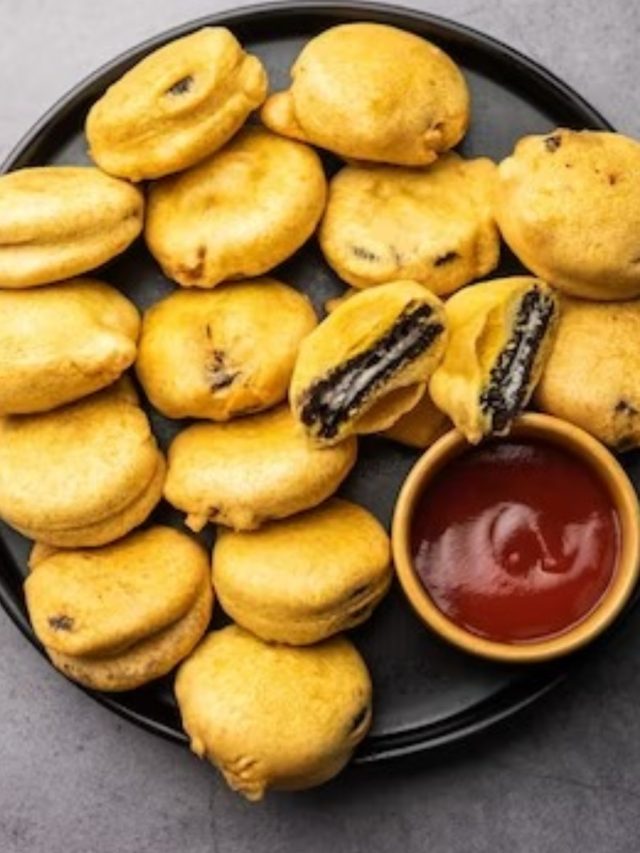 চকোলেট বিস্কুটের পকোড়া খেয়েছেন? রেসিপি রইল