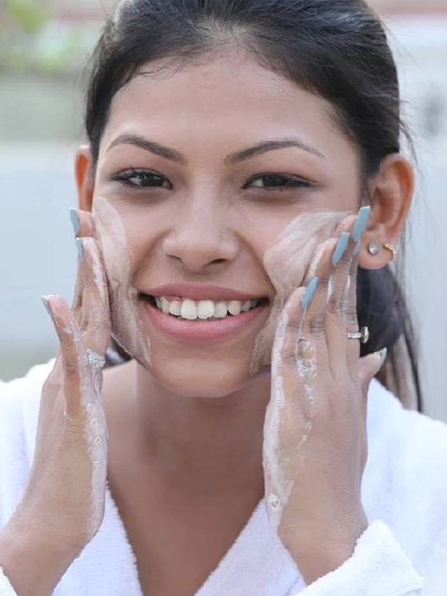 আপনার জন্যে কোন ফেসওয়াশ সঠিক, জেনে নিন