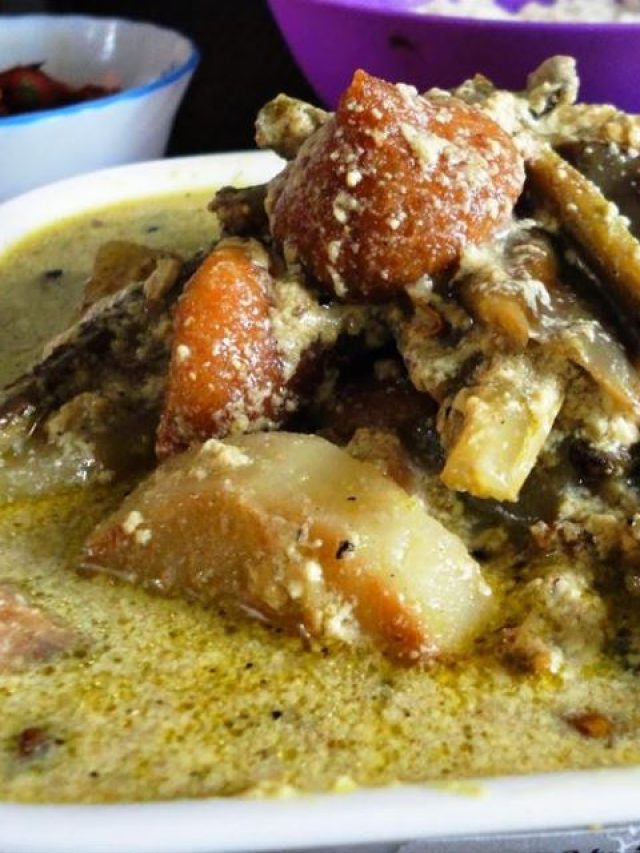 রান্নার ঠাকুরের মতো সাদা শুক্তোর রেসিপি