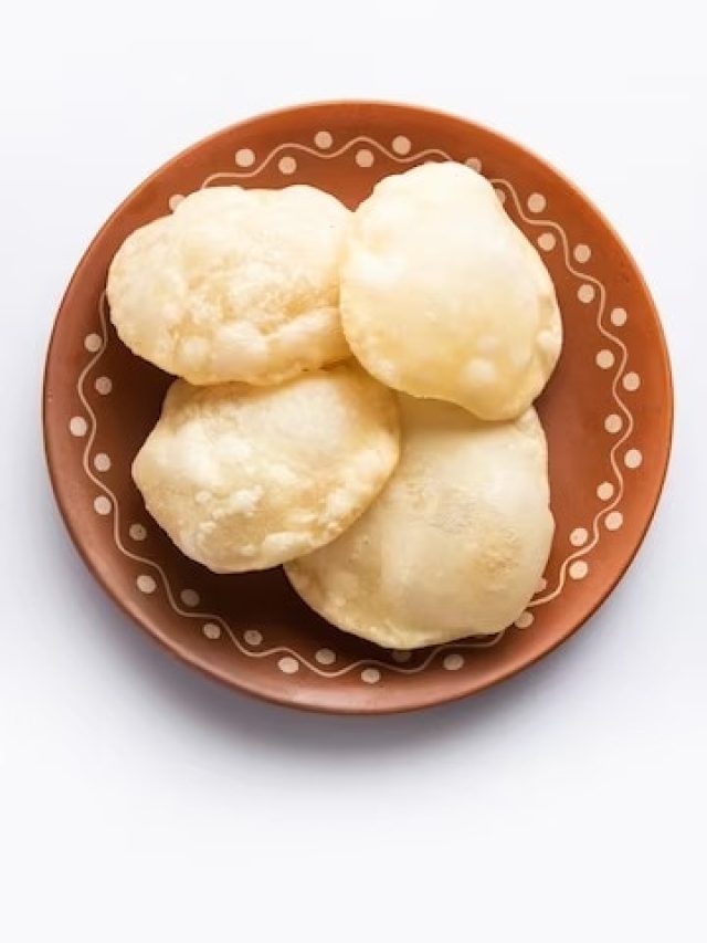 বাসি ভাত দিয়ে বানিয়ে ফেলুন লুচি, রইল ফাটাফাটি রেসিপি