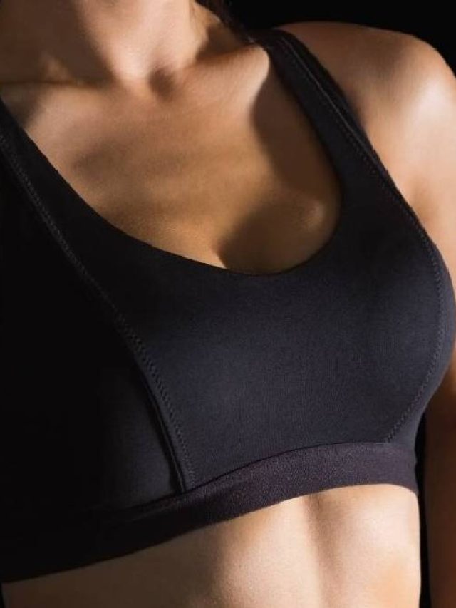 অফিসে টানা কাজে হাঁসফাঁস, কেমন অন্তর্বাস মেয়েদের জন্য পারফেক্ট?