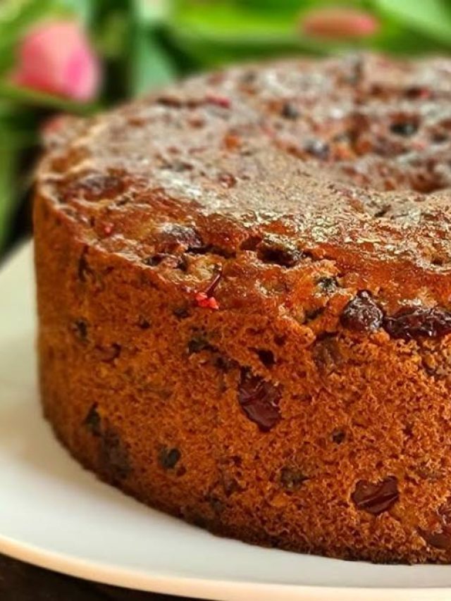 ওভেন ছাড়াই হবে নরম তুলতুলে, প্রেশার কুকারে বানান ফ্রুটকেক