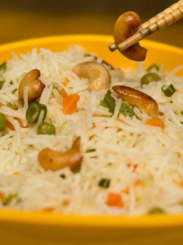 খাঁটি বাঙালি স্টাইলে বানান ফ্রায়েড রাইস, স্বাদে হার মানবে চাইনিজরাও