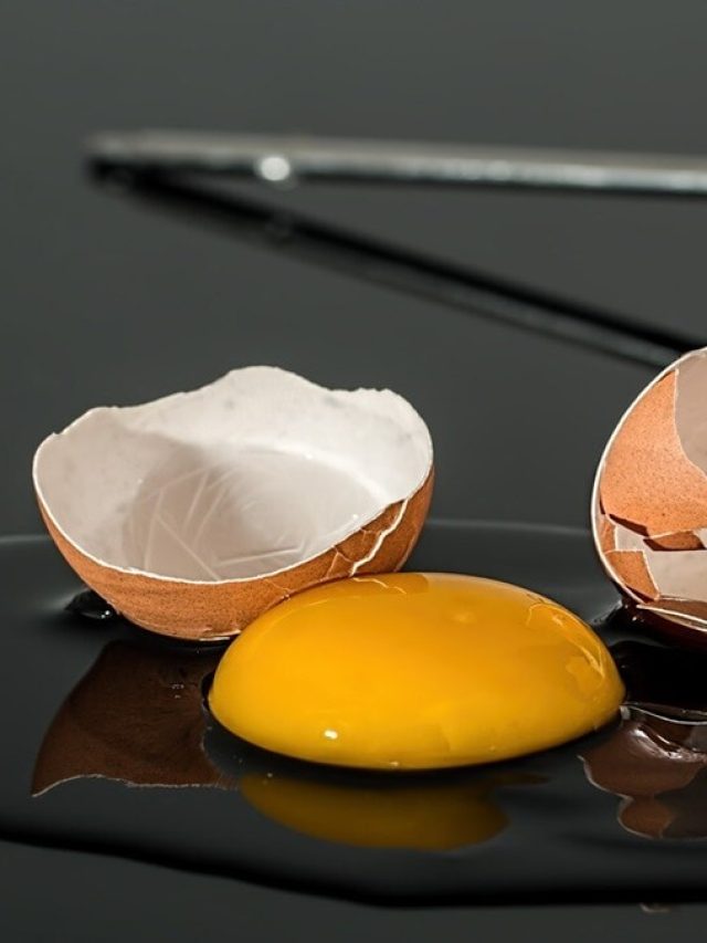 ডিমের ফেসপ্যাক দিয়ে কমবে ব্রণ, ত্বকের সমস্যা!