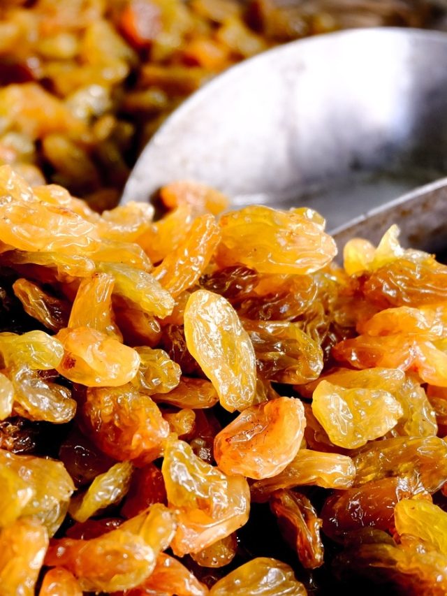 দিনে কতগুলি কিশমিশ খাওয়া যায়? এর বেশি খেলে হতে পারে শ্বাসকষ্ট