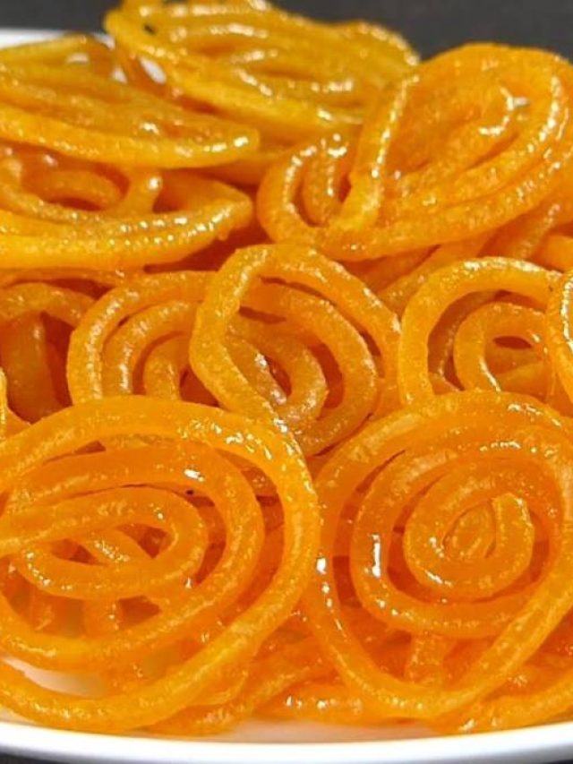 গরম গরম জিলিপি খেতে আহা, এটাকে ইংরাজিতে কী বলে জানেন?