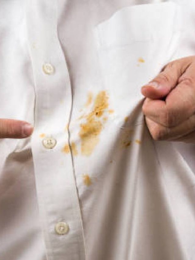 জামা-কাপড় থেকে উঠছে না দাগ? এভাবে কাজে লাগান আলুকে, রইল টিপস