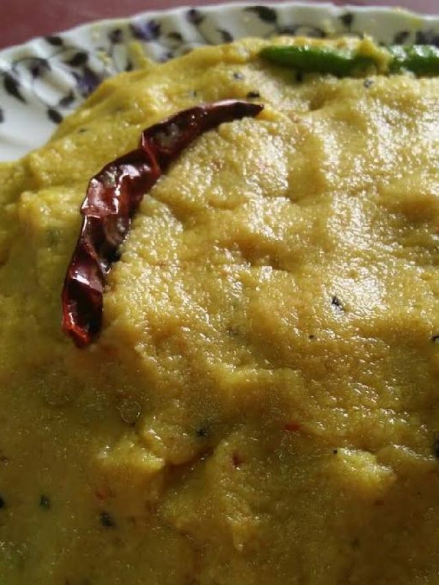 সর্ষে-নারকেল দিয়ে মানকচু বাটা, একবার খেলে চাইবেন বারবার