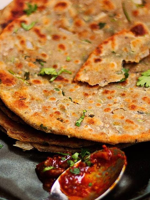 শীতে এভাবে বানান স্পেশাল পরোটা, দারুণ জমবে সসের সঙ্গে