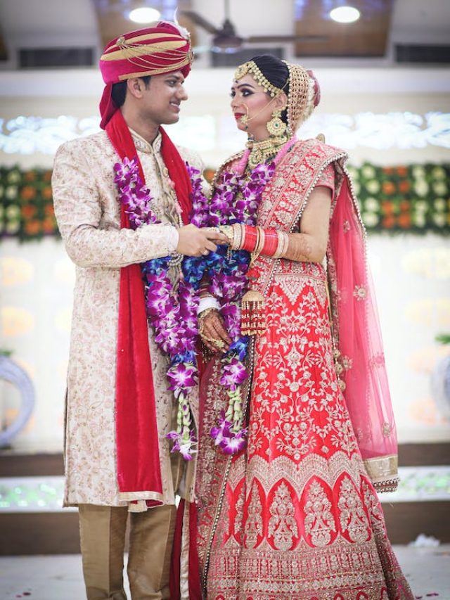 বহু মানুষ জানে না, বিয়েতে বর ও কনে মালাবদল করে কেন?