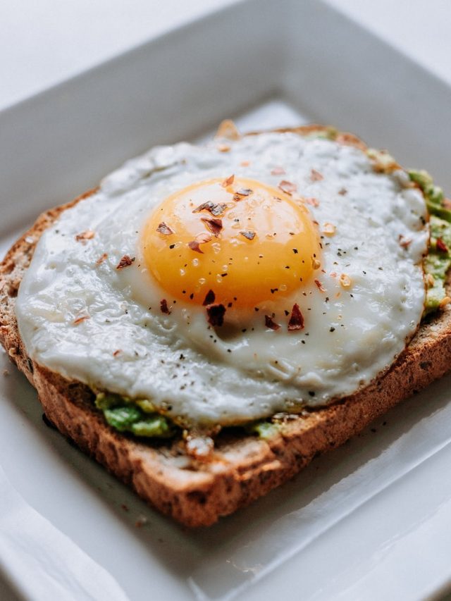 রোজ রোজ ডিম খাওয়াটা কি ঠিক? জেনে নিন