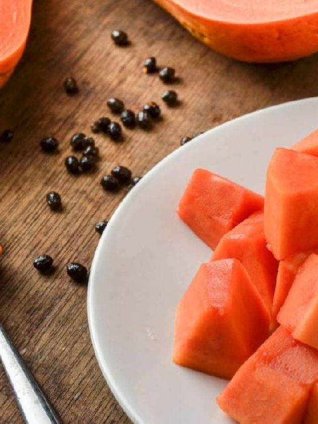 পেঁপের বীজেও এত গুণ? ভুলেও ফেলে দেবেন না