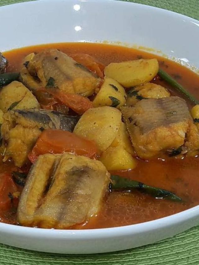 রুই-কাতলা বাদ দিন, সিমের দানা দিয়ে শিঙ্গি মাছের ঝোল দেখুন খেয়ে