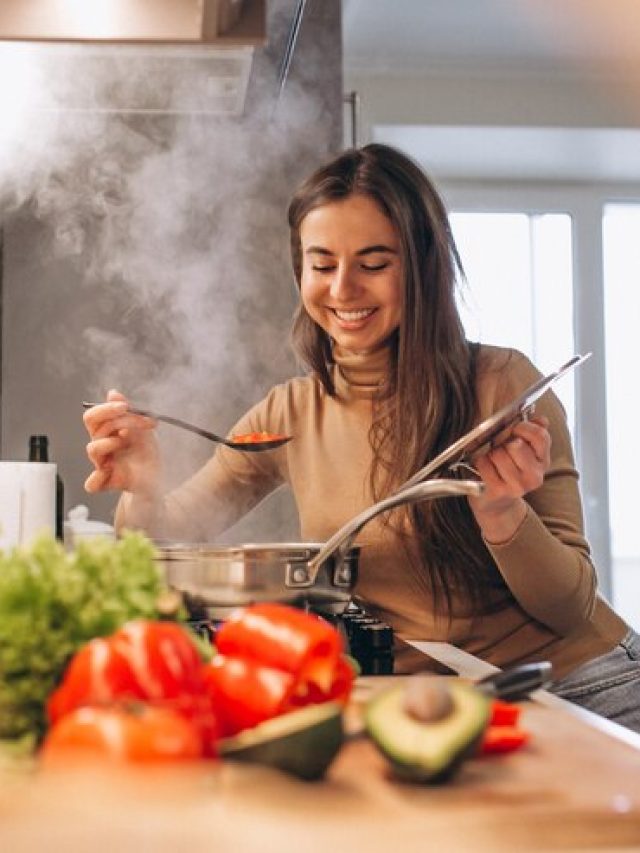 রান্নাঘরের এই ৫ জিনিস থেকে হয় ক্যানসার, এক্ষুণি সরান