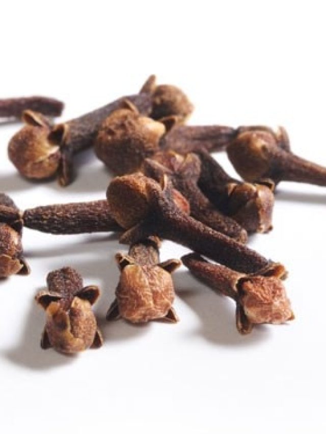 বুক পকেটে ফেলে রাখুন ক'য়েকটা লবঙ্গ, ব্যাস খেলা শুরু!