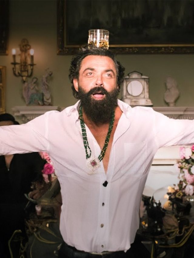 গুনগুন তো করছেন ‘জামাল কুদু’, মানে জানেন এই ভাইরাল গানের?