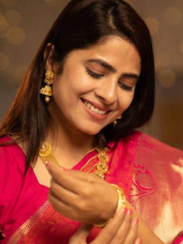 সোনার গয়না পরলে কী কী উপকার মেলে, মেয়েরা জেনে নিন