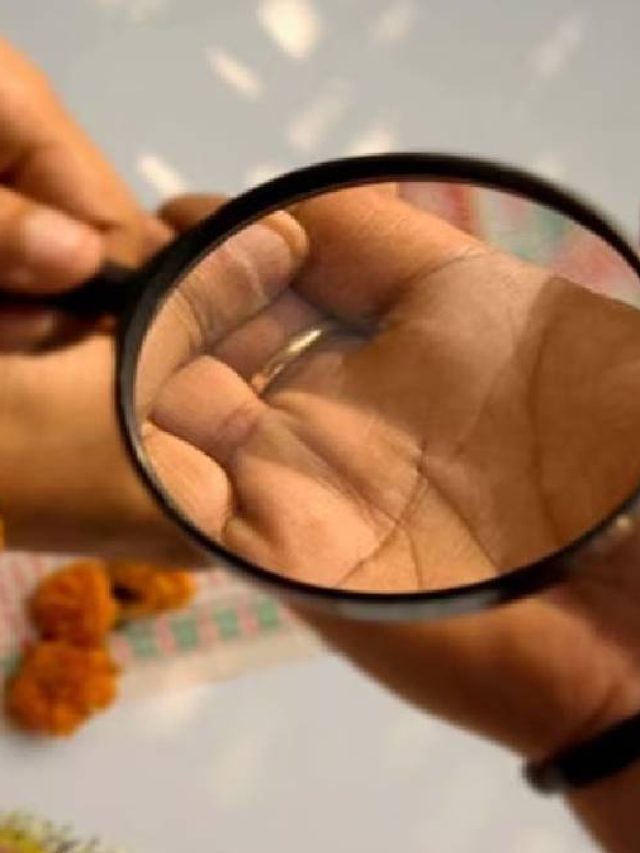 হাতের আঙুলে এই চিহ্ন থাকলেই কোটি কোটি টাকা কামাবেন, দেখে নিন