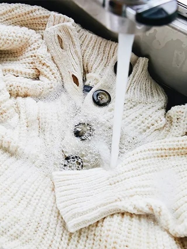 সোয়েটার-মাফলার এভাবে কাচলে রোয়া উঠবে না, রইল টিপস