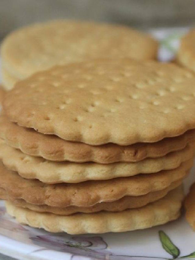 এভাবে বিস্কুট খেয়েছেন আপনিও, এখনই বানিয়ে নিন, ফিরবে ছোটবেলার স্মৃতি