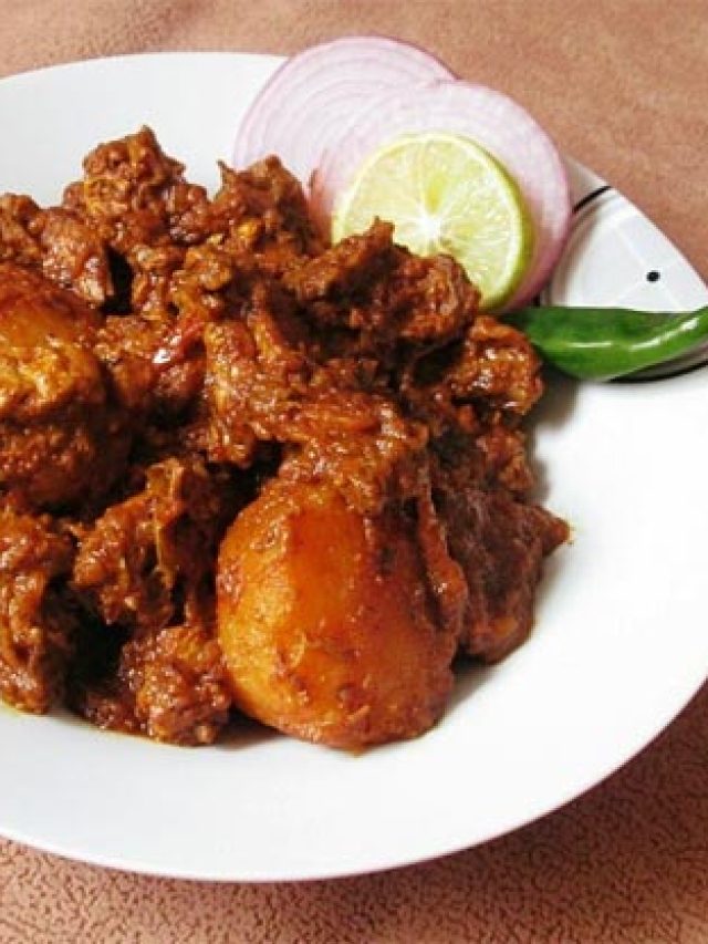 বছরের শেষ রাত জমবে যদি থাকে কষিয়ে কষা চিকেন, কটা রুটি খেতে চান?