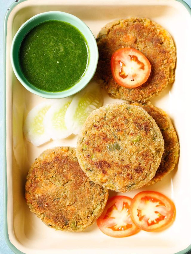 বাড়িতে অতিথি? ঝটপট তৈরি করুন আলুর কাটলেট