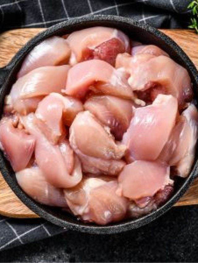 দোকান কিংবা অনলাইন, মুরগির মাংস টাটকা না বাসি, চিনবেন কী করে?