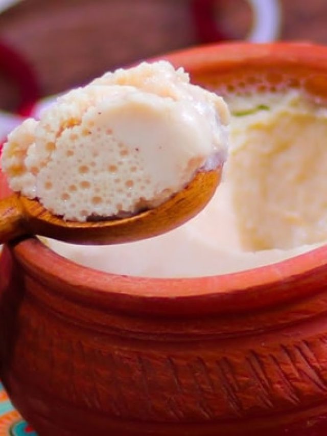 নলেন গুড়ের ভাপা মিষ্টি দই, এই শীতে বাড়িতেই বানিয়ে নিন