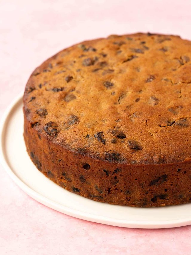 ফ্রুট কেক তৈরির সবচেয়ে সহজ রেসিপি, বড়দিনে বানিয়ে করুন বাজিমাত