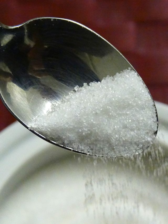 প্রতিদিন কতটুকু চিনি খাওয়া নিরাপদ? না জানলেই বিপদ