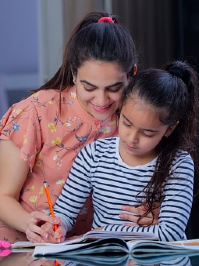 বলতে হবে না, একাই পড়তে বসবে সন্তান; মা-বাবারা করুন এই কাজ