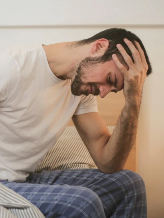 মদের হ্যাংওভার কাটায় এই ৫ খাবার, নিমেষে মাথা ধরা হবে ছুমন্তর