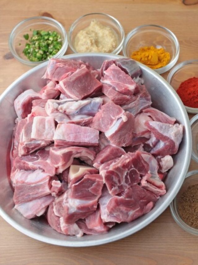 মুখে দিলেই গলে যাবে, মাংস ম্যারিনেট করার সিক্রেট টিপস