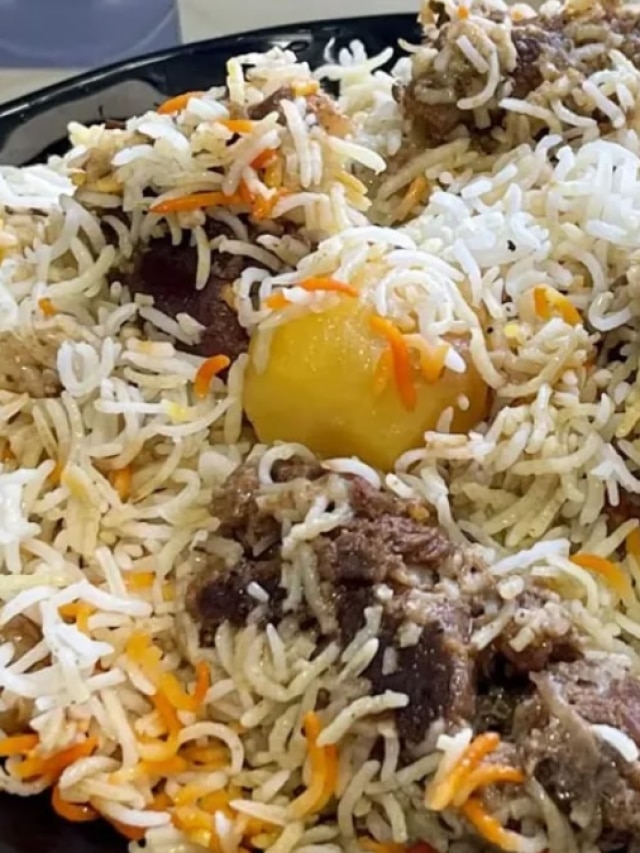 রাতে বিরিয়ানি খেলে কী হয়? অজান্তে অনেকেই এই ভুল করেন