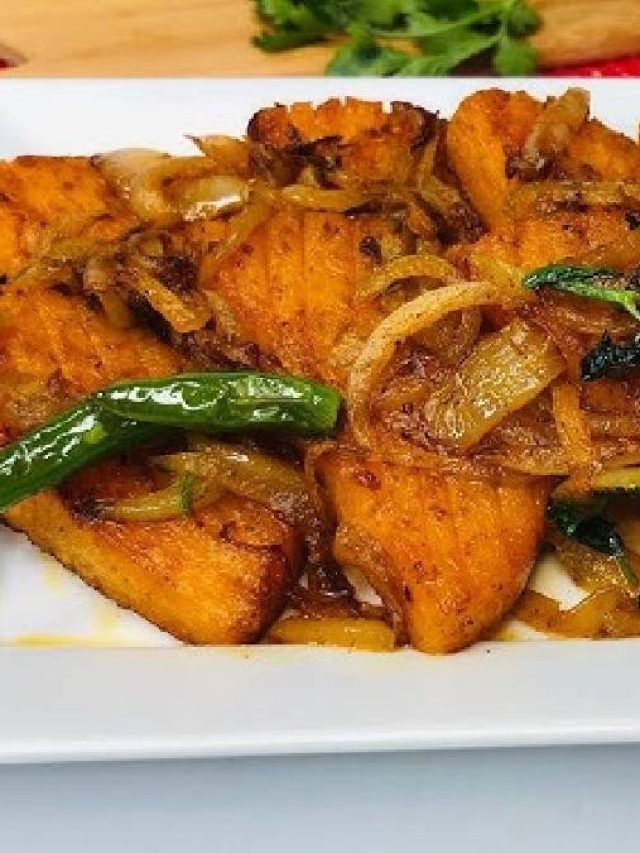 এভাবে খেলে প্রেমে পড়বেন এই সবজির, কুমড়োর পোরের ভাজা খেয়েছেন?