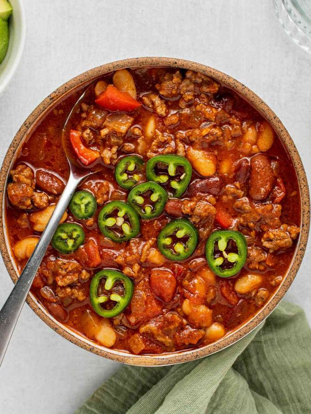 রান্নার ঝালে কান দিয়ে ধোঁয়া বেরিয়ে গেছে? তৎক্ষণাৎ ঝাল কমাতে ৩ ট্রিকস জানুন