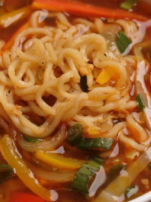 পাহাড়ি স্টাইলে ঝোল ম্যাগি খেতে ইচ্ছে করছে? বাড়িতেই বানান, রেসিপি