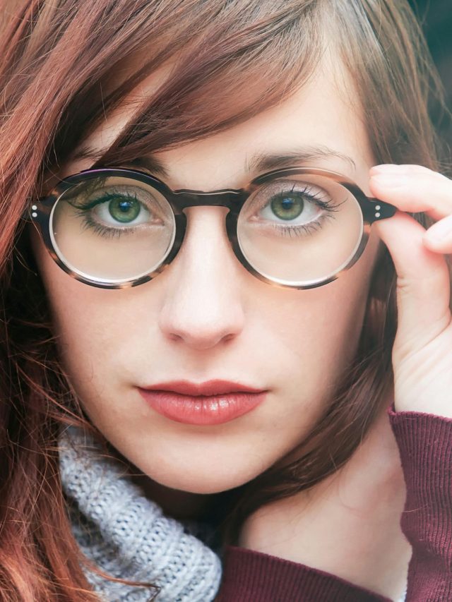 इन 5 गलतियों से जल्दी खराब हो जाता है आपका चश्मा, आज ही सुधारें ये मिस्टेक