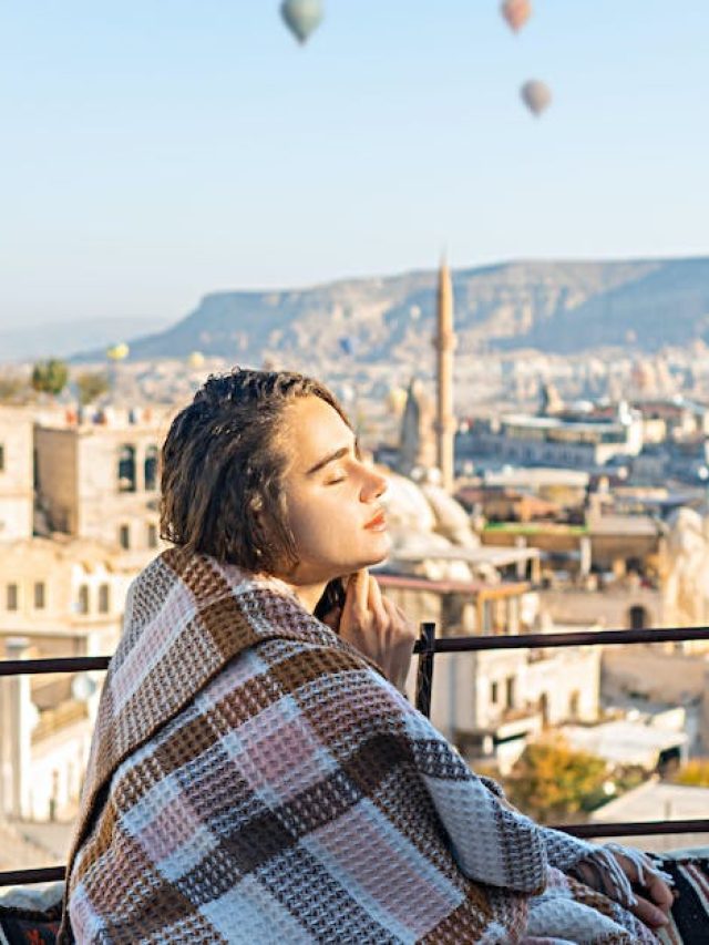 শীতে বিছানায় কম্বল ছেড়ে উঠতে মন চায় না? আলস্য কাটান এই উপায়ে